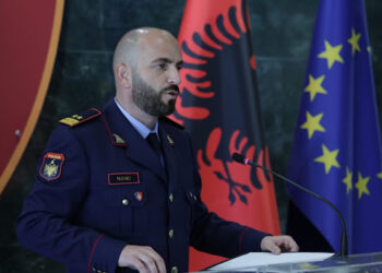 5 efektivë të arrestuar në Lezhë/ Gledis Nano: Më keni në krah, por s’ka tolerim ndaj atyre që neglizhojnë detyrën