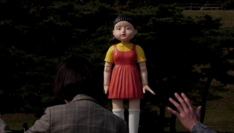 Kukulla e ‘Squid Game’ në një park në Korenë e Jugut, tërheq vizitorë të shumtë