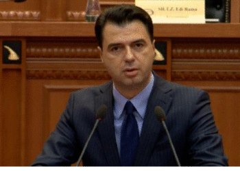 “Keni gënjyer”, Basha insiston: 16 mijë viktima më shumë nga covid, rrena edhe për vaksinimin