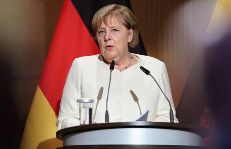 Fjalimi i fundit i Merkel/ Kancelarja shfaqet e prekur, u bën thirrje gjermanëve për tolerancë