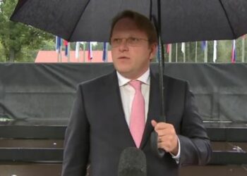 Samiti/ Varhelyi: Jemi të përkushtuar për integrim të plotë të Ballkanit Perëndimor brenda Bashkimit Europian