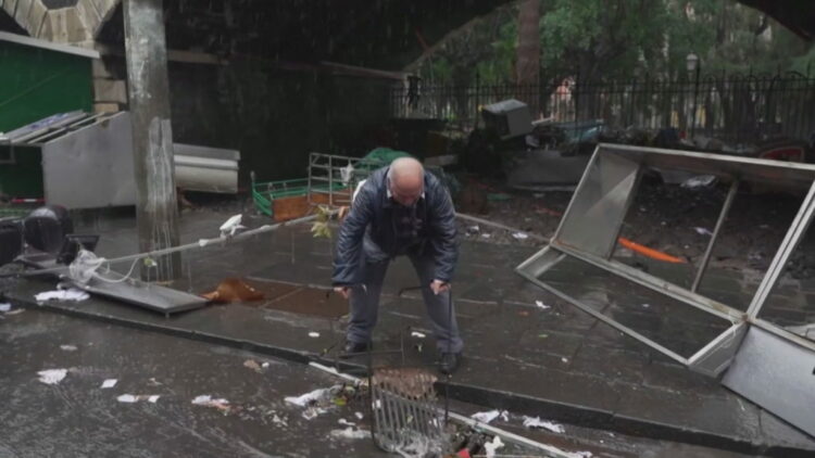 Frikë në Itali për “Medicane”, cikloni po transformohet në një uragan