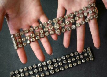 Dalin në ankand bizhuteritë e mbretëreshës së fundit të Francës