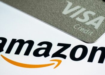 Amazon ndalon kartat e kreditit ‘Visa’ të lëshuara në Mbretërinë e Bashkuar