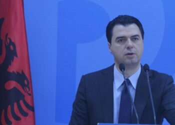Basha: Korrupsioni po varfëron qytetarët dhe po asfikson ekonominë! Zgjidhja, vettingu në politikë