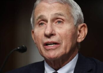 Epidemiologu amerikan mesazh para Krishtlindjeve: Pandemia do të përfundojë, por kjo varet nga ne