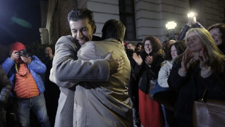 ‘Djemtë e Harvardit’ fitojnë zgjedhjet në Bullgari, krijuan partinë vetëm dy muaj më parë