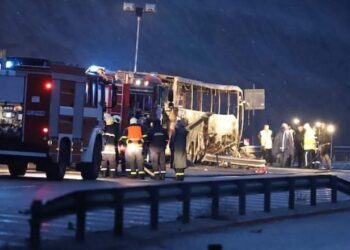 Tragjedi në Bullgari, autobusi përplaset dhe merr flakë, humbin jetën 45 persona