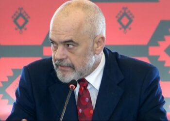Rama: Kemi nisur studim fizibiliteti për ndërtimin e hekurudhës Durrës-Prishtinë