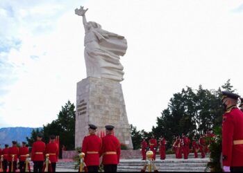 Sot festohet 29 Nëntori, përkujtohet 77-vjetori i Çlirimit të Shqipërisë nga pushtimi fashist italian e gjerman