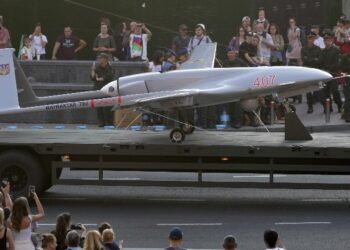 Rusia humbet fuqinë e influencës/ Parlamenti ukrainas miraton marrëveshjen ushtarake me Turqinë