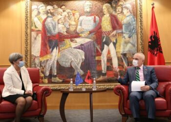 Meta pret raporteren e PE për Shqipërinë: Ramë dakord se krimi i organizuar dhe emigracioni përbëjnë shqetësim serioz