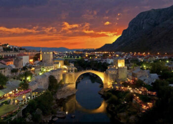 Çfarë qëndron pas krizës aktuale në Bosnje? Si do zgjidhet konflikti mes tre etnive