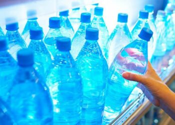 Sa herë duhet t’i përdorim shishet plastike të ujit?