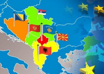 VOA: Serbia po armatoset, Bosnja po ndahet, perëndimi kërcënon me sanksione