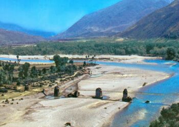 Peticioni për lumin Vjosa: Më shume se 18,000 firma për të shpallur luginën e Vjosës Park Kombëtar