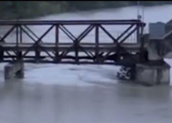 Lumi Vjosa del nga shtrati, përmbytet tregu i gjësë së gjallë në Vlorë