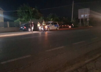 Aksident i rëndë në Tiranë, përplasen dy makina, ndërrojnë jetë shoferi dhe pasagjeri (EMRAT)