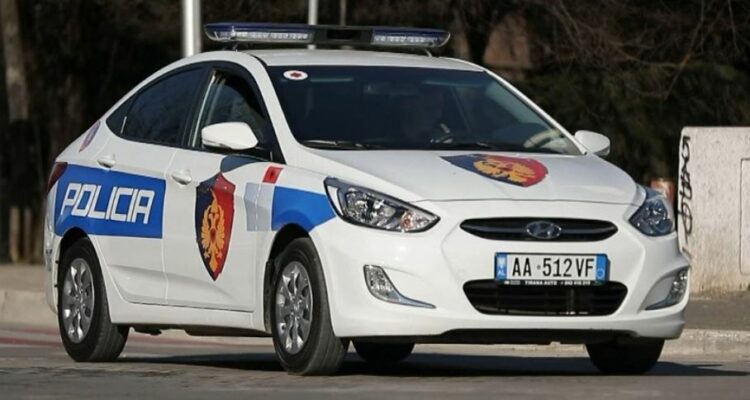 Peqin/ Shkon në shtëpinë e ish-gruas, ushtron dhunë dhe i thyen makinën, arrestohet 46-vjeçari