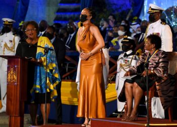 FOTO/ Njihuni me republikën më të re në botë, ëndrra e Rihanna-s bëhet realitet