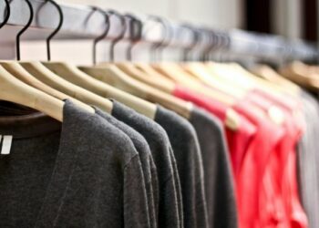 Veshjet, pandemia orientoi më tej tendencën për ato sportive