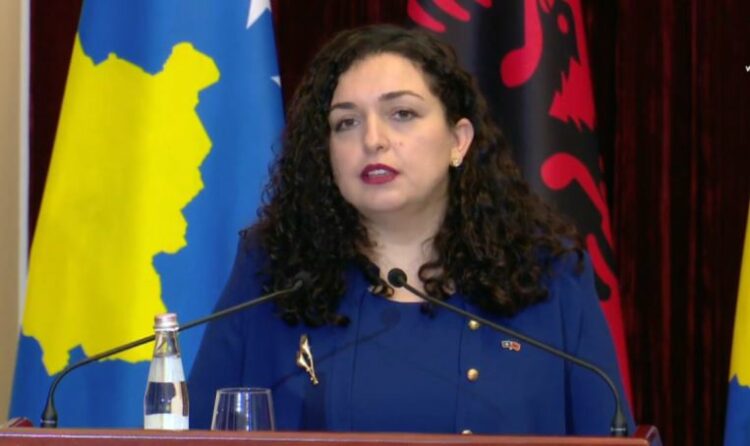 Osmani uron 109-vjetorin e pavarësisë: Kosova do të vazhdojë të jetë në krah të Shqipërisë