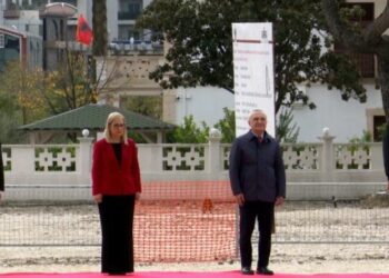 109-vjetori i Pavarësisë, Meta e Rama në Vlorë, mbahet ceremonia e ngritjes së Flamurit