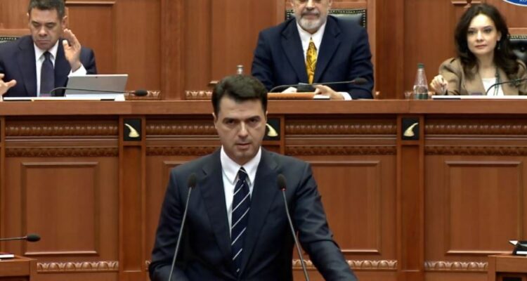 Basha sërish thirrje për vettingun e politikanëve: Niseni nga unë i pari
