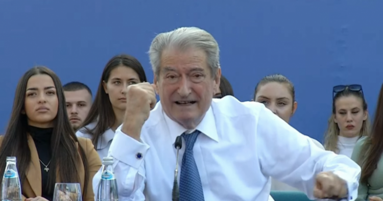 Basha shpalli zgjedhjet për kreun e FRPD-së, Berisha: Kryetari pa parti ka humbur moralin drejtues, thirreni këtu!