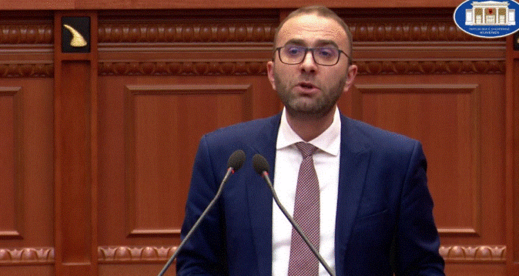 “Nuk i shërben qytetarëve”, PD: Votojmë kundër paketës fiskale dhe buxhetit 2022