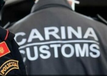 “98% e pastër”/ Policia malazeze sekuestron 37.7 kg kokainë në makinën me targa shqiptare