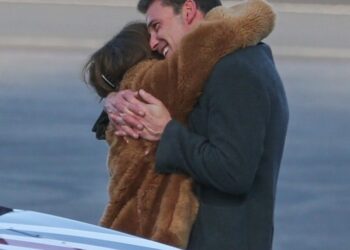 Puthje plot pasion, Ben Affleck dhe Jennifer Lopez të pandashëm