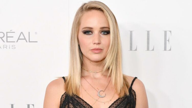 Jennifer Lawrence rrëfen eksperiencën e frikshme në ajër