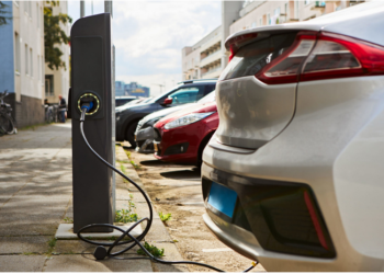 Shqipëria, mbrapa në “elektrifikimin” e mjeteve: Vetëm 0.25% janë elektrike ose hibride