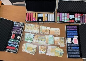 Sekuestrohen miliona lekë, kokainë e tavolina pokeri, 3 në pranga. Policia jep detaje për operacionin