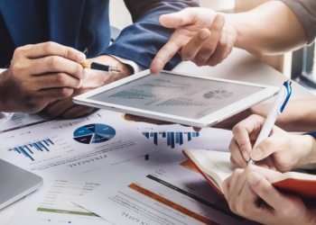 “Shthuren” financat publike, më 2020 u regjistruan në thesar 430 milionë euro pagesa, që u takojnë kontratave 2007-2019