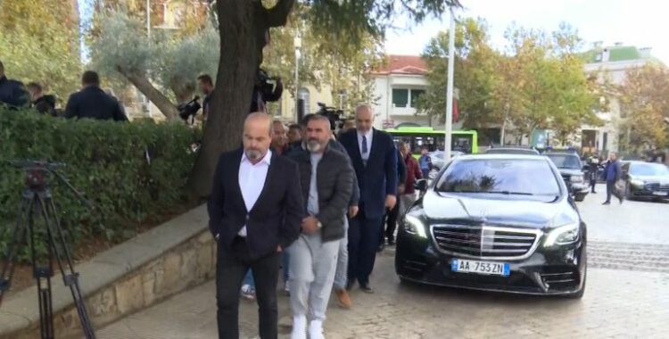 Kreu i Shoqatës së fermerëve pas takimit me Ramën: I thamë që jemi në vështirësi, por nuk na dëgjojnë