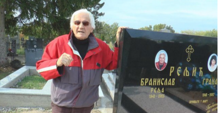 “Do jetoj edhe katër vite të tjera”/ E pazakontë në Serbi: Çifti i të moshuarve bën gati varrin, thonë se e dinë kur do vdesin