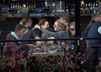 Nuk u karantinua si shtetet e tjera, Suedia fiton “bastin” me Covid-19