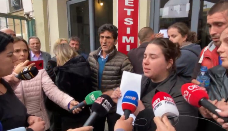 E nisin nga gazetarët, familjarët e Mateos mbledhin firmat: Kërkojmë varje të autorit, qytetarët të na bashkohen