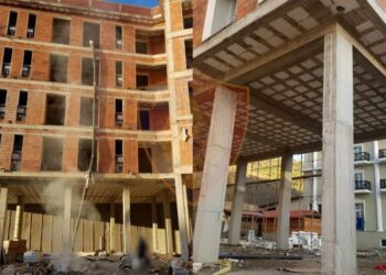 Ndërtimet pa leje në Elbasan, arrestohen edhe 2 inspektorë dhe 6 persona të tjerë