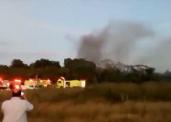 Tragjike! Rrëzohet avion privat gjatë uljes emergjente, shënohen  9 viktima