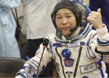 Rusia dërgon miliarderin japonez në Stacionin Ndërkombëtar të Hapësirës