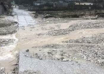 Reshjet në Gjirokastër, përroi i Sopotit del nga shtrati, bllokohen 80 familje