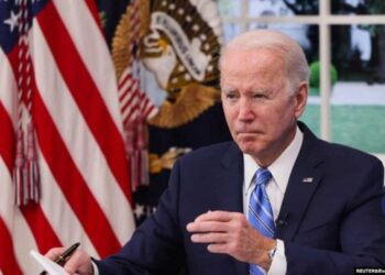 SHBA: Presidenti Biden premton hapa të mëtejshëm për të frenuar përhapjen e variantit Omicron