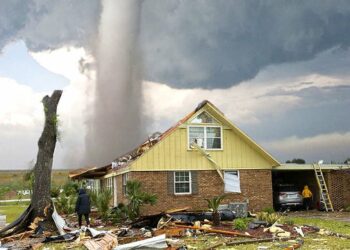 Gjendje e jashtëzakonshme në SHBA, tornadot shkaktojnë më shumë se 100 viktima(FOTO)