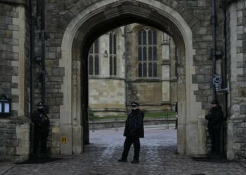 19-vjeçari i armatosur tenton të hyjë në kështjellën Windsor ku mbretëresha po festonte Krishtlindjet