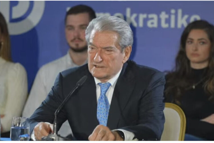 Basha mblodhi Këshillin, Berisha: E ke mbushur sallën me punonjësit e godinës