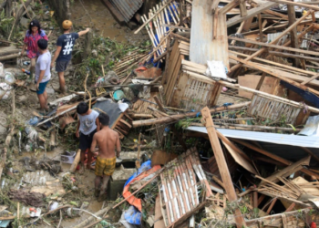 Mbi 200 të vdekur nga tajfuni në Filipine, njerëzit pa ujë të pijshëm dhe ushqim