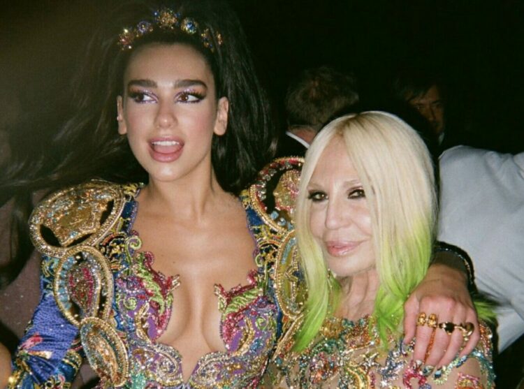 “Versace”reagon pasi Dua Lipa shkroi për filmin “Zgjoi”në Oscar: Kosova krenohet